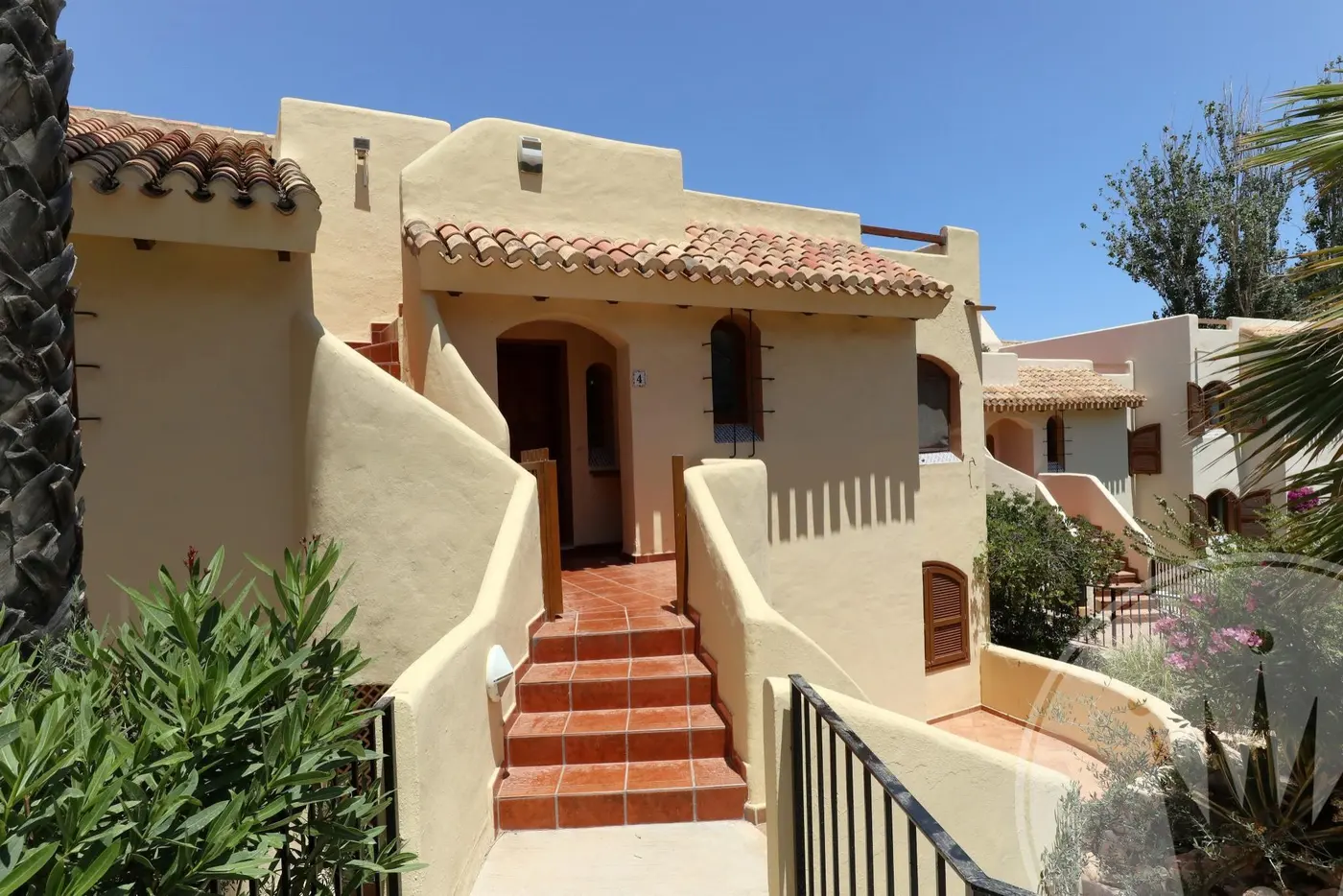 Las Palmeras 562 · property photograph 2