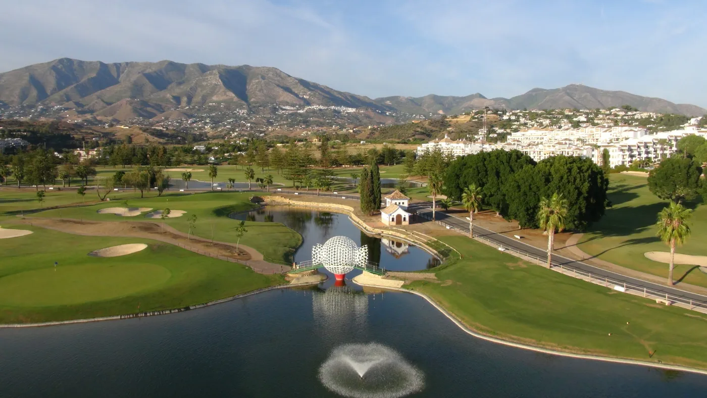 Mijas Golf · Los Lagos · course view
