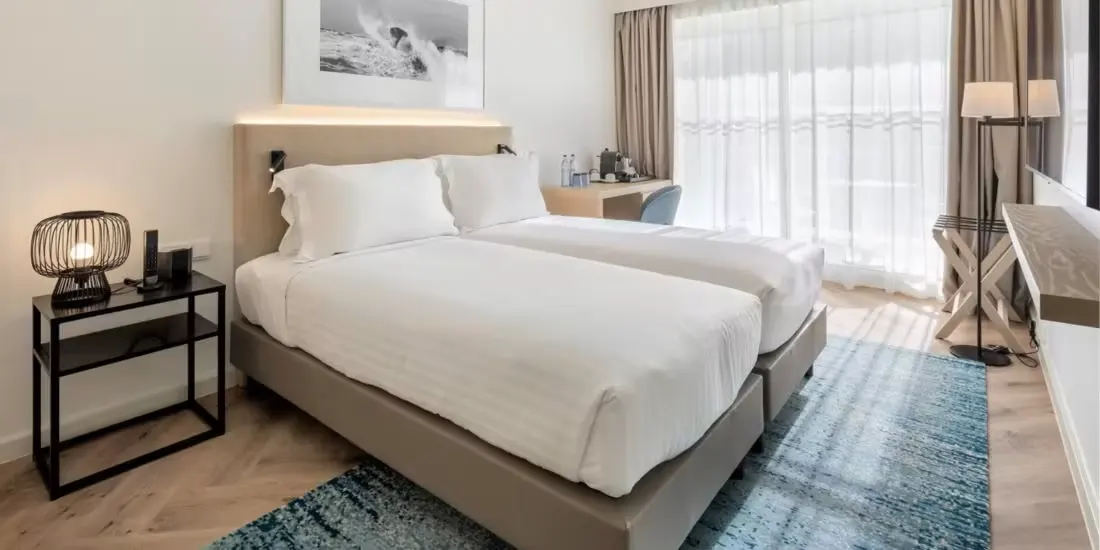 Crowne Plaza Caparica · example bedroom